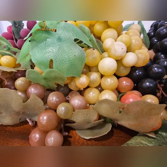 Decorative Artificial Grape Cluster - Picture 4 of 7